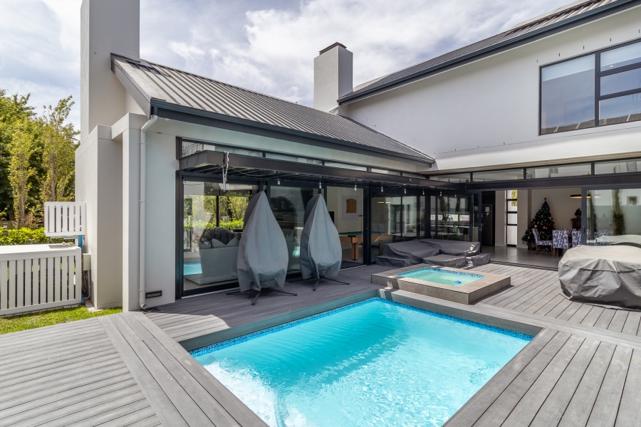 6 Bedroom Property for Sale in Pearl Valley at Val de Vie Western Cape